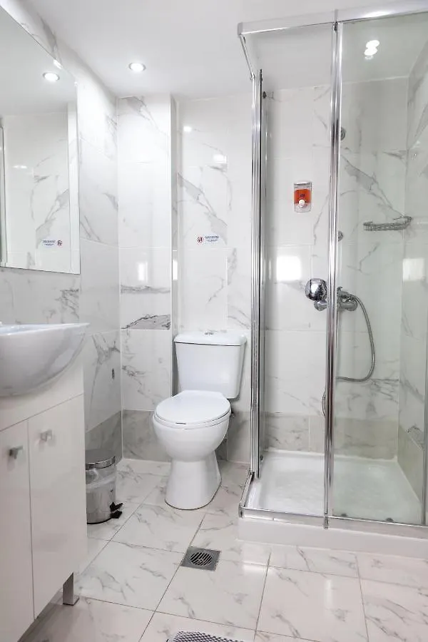 City Plaza Apartments & Rooms 테살로니키